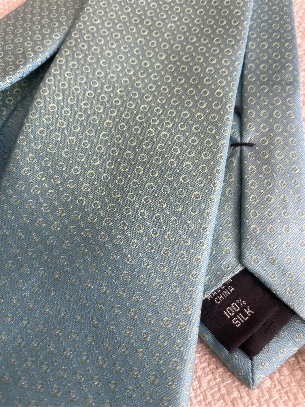 Calvin Klein 💯 silk tie